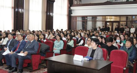 Встреча представителей Нарынской области со студентами и ординаторами КГМА