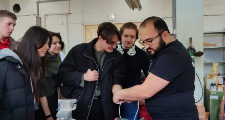 Команда Энактус КГМА на семинаре по изготовлению протезов