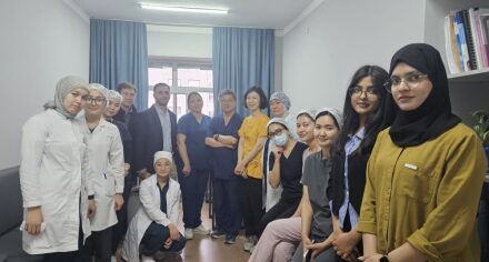 Профессор из Южной Кореи провёл двухдневный тренинг для ординаторов-гастроэнтерологов