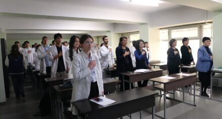 КГМА на кафедре иностранных и латинского языков состоялась научная конференция  Международного дня английского языка