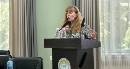Лекция профессора Тиины Лаатикайнен в КГМА