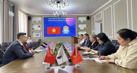 Представители клиники “Универсал Гёз” в Бишкеке и руководство университета КГМА им. И.К. Ахунбаева обсудили сотрудничество
