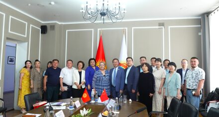 В КГМА состоялась встреча с представителями китайской делегации в сфере онкологии